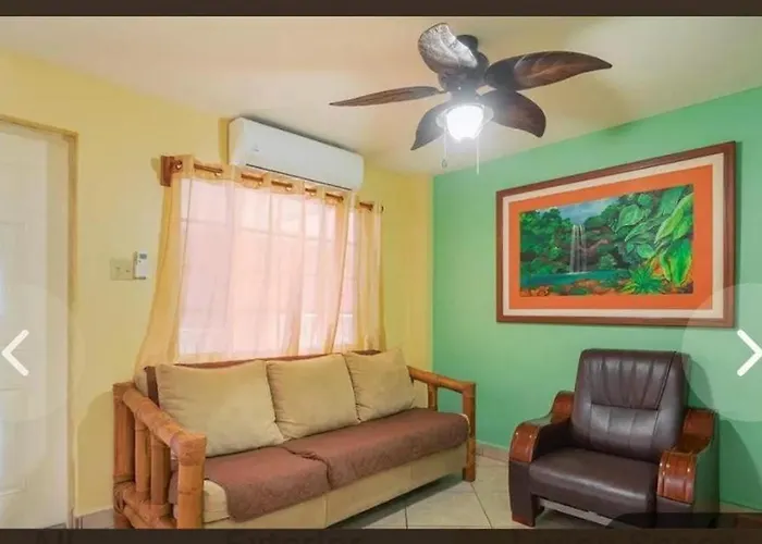 Paradise And With Pool And Balcony San Pedro (Ambergris Caye)