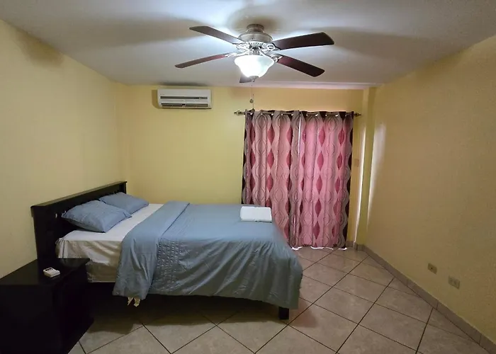 Paradise And With Pool And Balcony * San Pedro (Ambergris Caye)