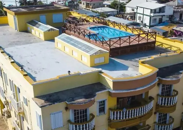 Paradise And With Pool And Balcony San Pedro (Ambergris Caye)
